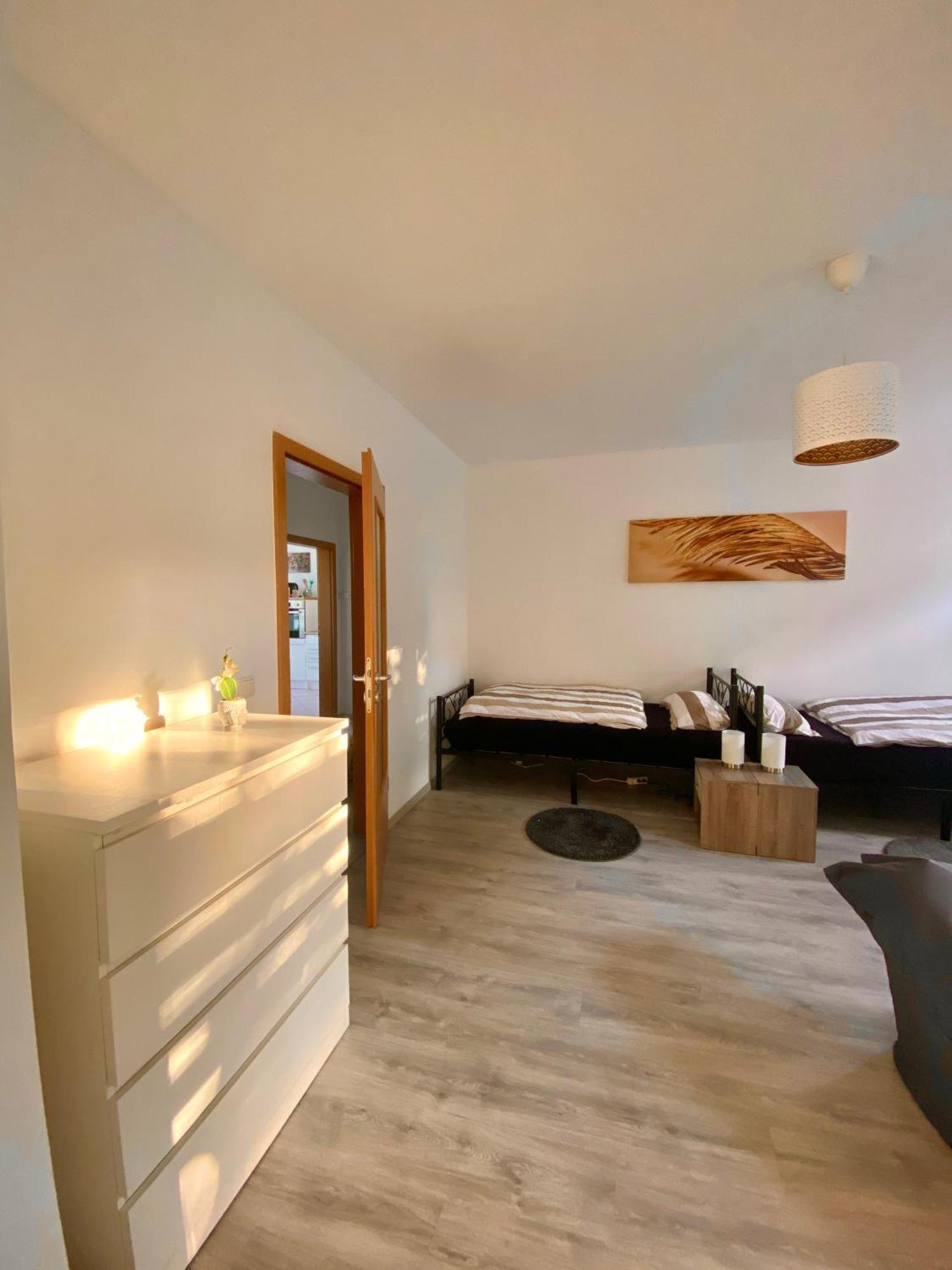 Schoene 3-Zimmer Monteurswohnung Im Sueden Von Leipzig Eg Exterior foto